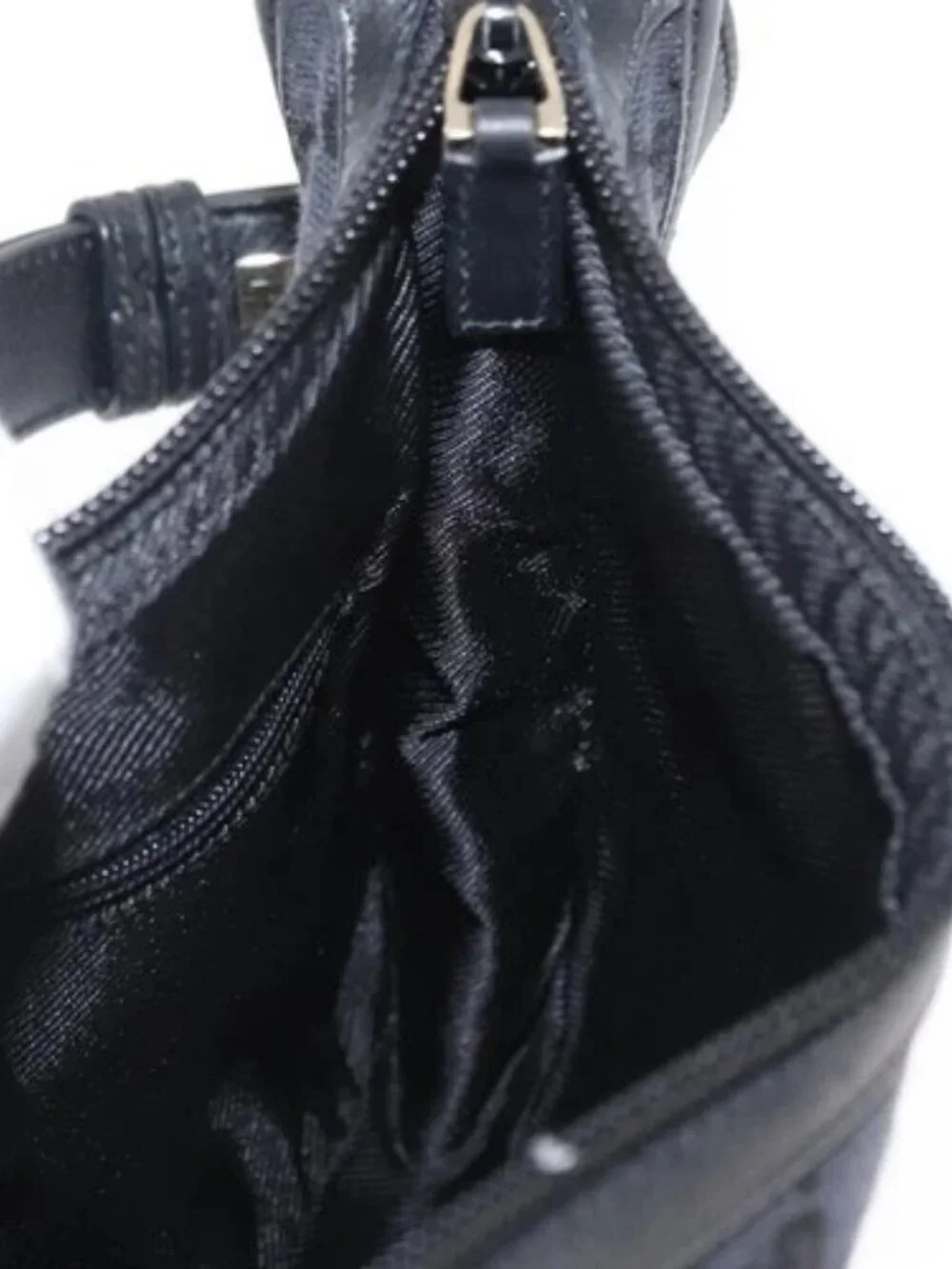 GUCCI GG Canvas Shoulder Bag Black Silver 001 - Picture 13 of 16